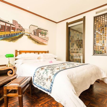 Nostalgia Hotel Near Tianjin Polar Ocean Word- Tianjin Fonte Joy World, 10 Minutes Drive Away From Tianjin Tanggu High-Speed Railway Station, Free Ice-Cream, Mineral Water, Snacks And Laundry Service, English Communication Well Exteriör bild