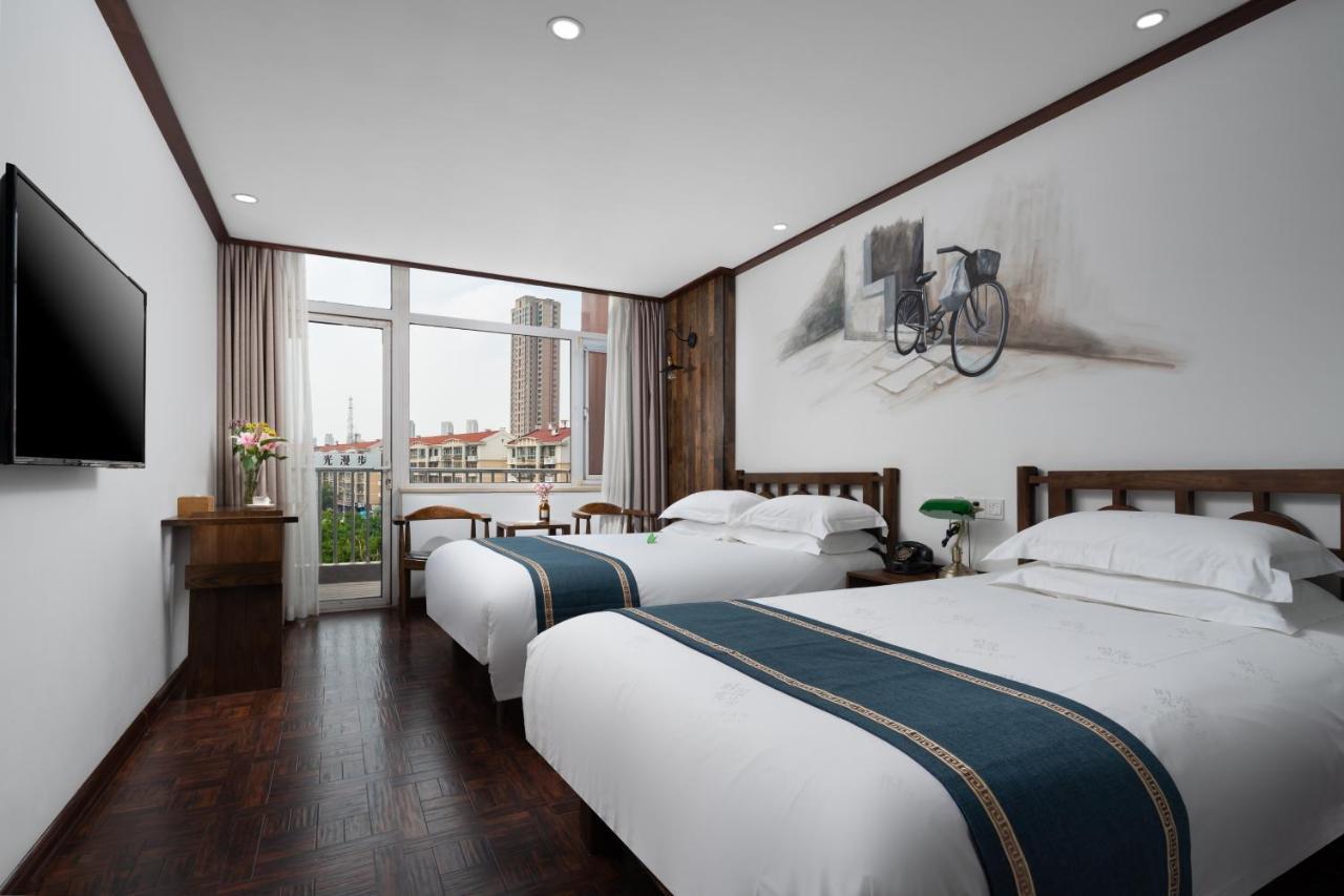 Nostalgia Hotel Near Tianjin Polar Ocean Word- Tianjin Fonte Joy World, 10 Minutes Drive Away From Tianjin Tanggu High-Speed Railway Station, Free Ice-Cream, Mineral Water, Snacks And Laundry Service, English Communication Well Exteriör bild