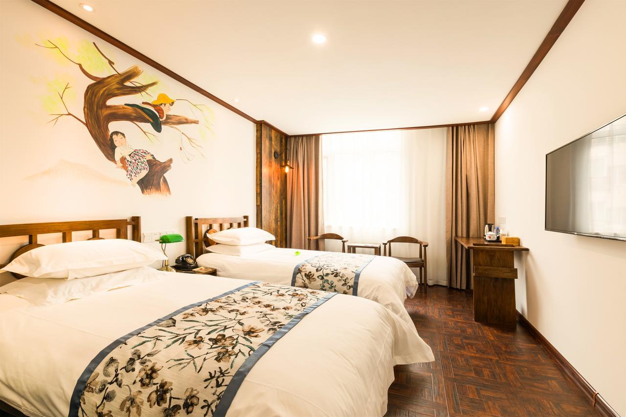 Nostalgia Hotel Near Tianjin Polar Ocean Word- Tianjin Fonte Joy World, 10 Minutes Drive Away From Tianjin Tanggu High-Speed Railway Station, Free Ice-Cream, Mineral Water, Snacks And Laundry Service, English Communication Well Exteriör bild