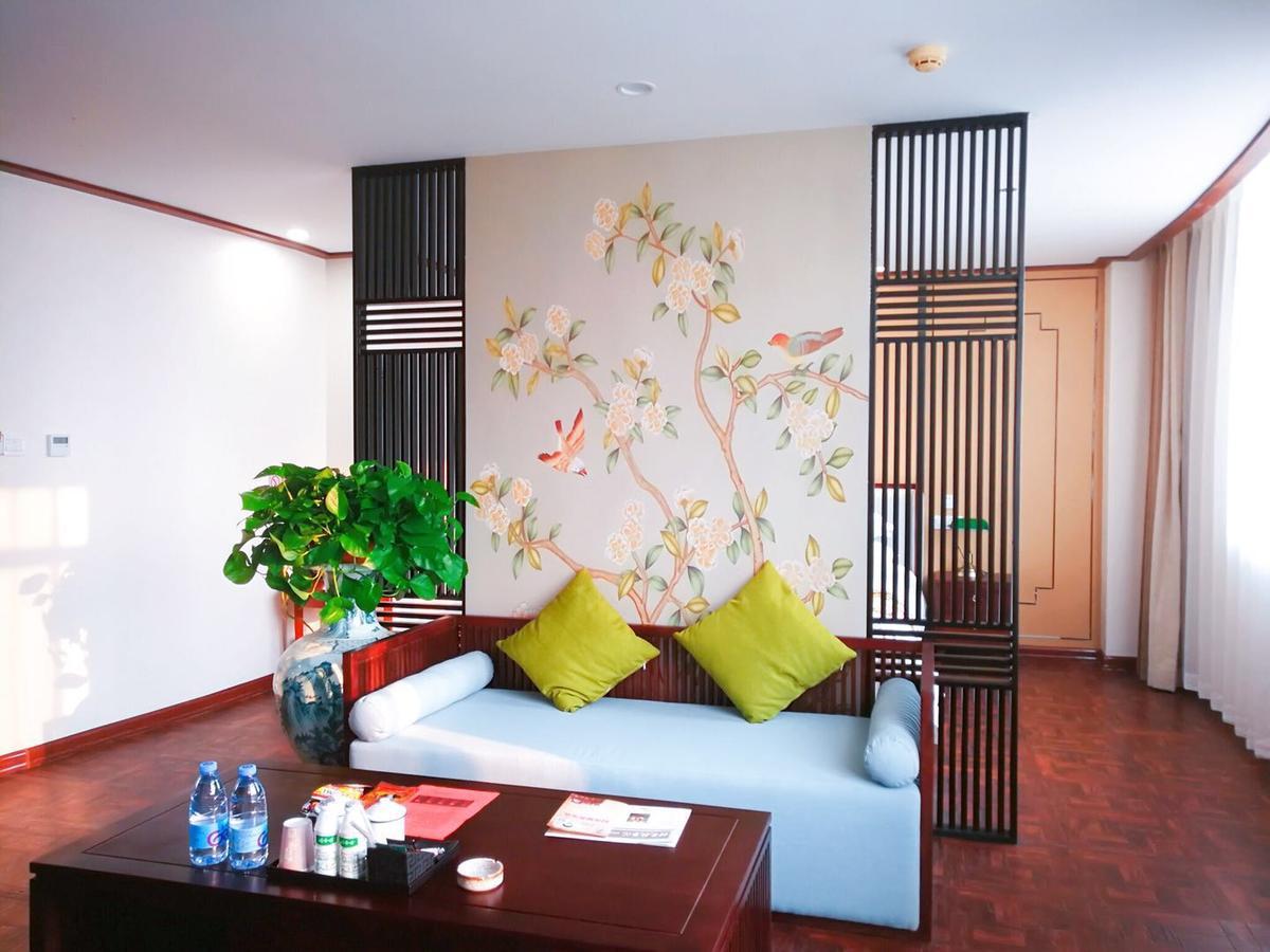 Nostalgia Hotel Near Tianjin Polar Ocean Word- Tianjin Fonte Joy World, 10 Minutes Drive Away From Tianjin Tanggu High-Speed Railway Station, Free Ice-Cream, Mineral Water, Snacks And Laundry Service, English Communication Well Exteriör bild