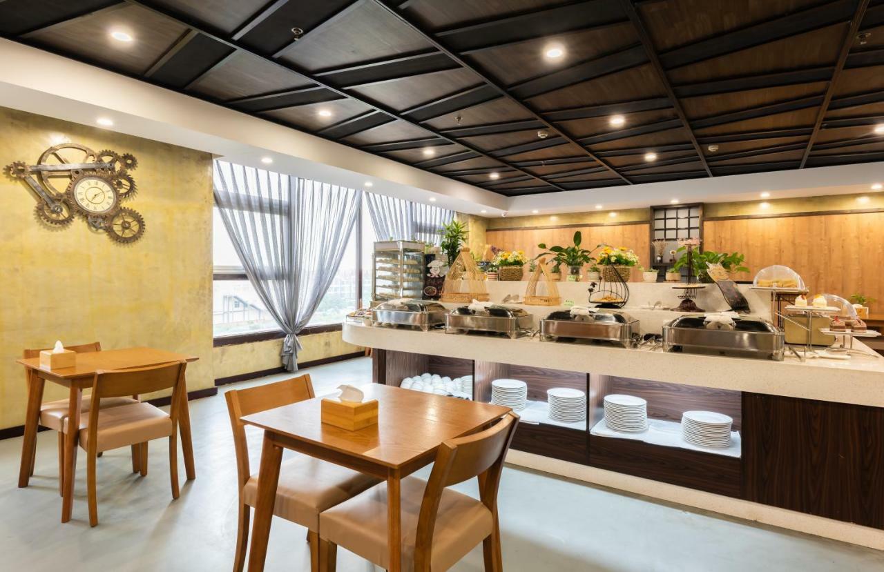 Nostalgia Hotel Near Tianjin Polar Ocean Word- Tianjin Fonte Joy World, 10 Minutes Drive Away From Tianjin Tanggu High-Speed Railway Station, Free Ice-Cream, Mineral Water, Snacks And Laundry Service, English Communication Well Exteriör bild