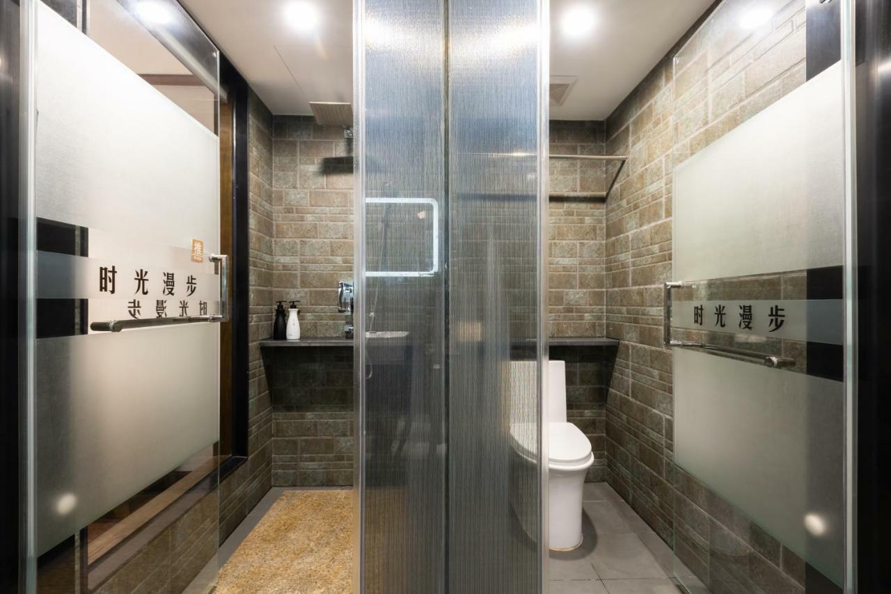 Nostalgia Hotel Near Tianjin Polar Ocean Word- Tianjin Fonte Joy World, 10 Minutes Drive Away From Tianjin Tanggu High-Speed Railway Station, Free Ice-Cream, Mineral Water, Snacks And Laundry Service, English Communication Well Exteriör bild