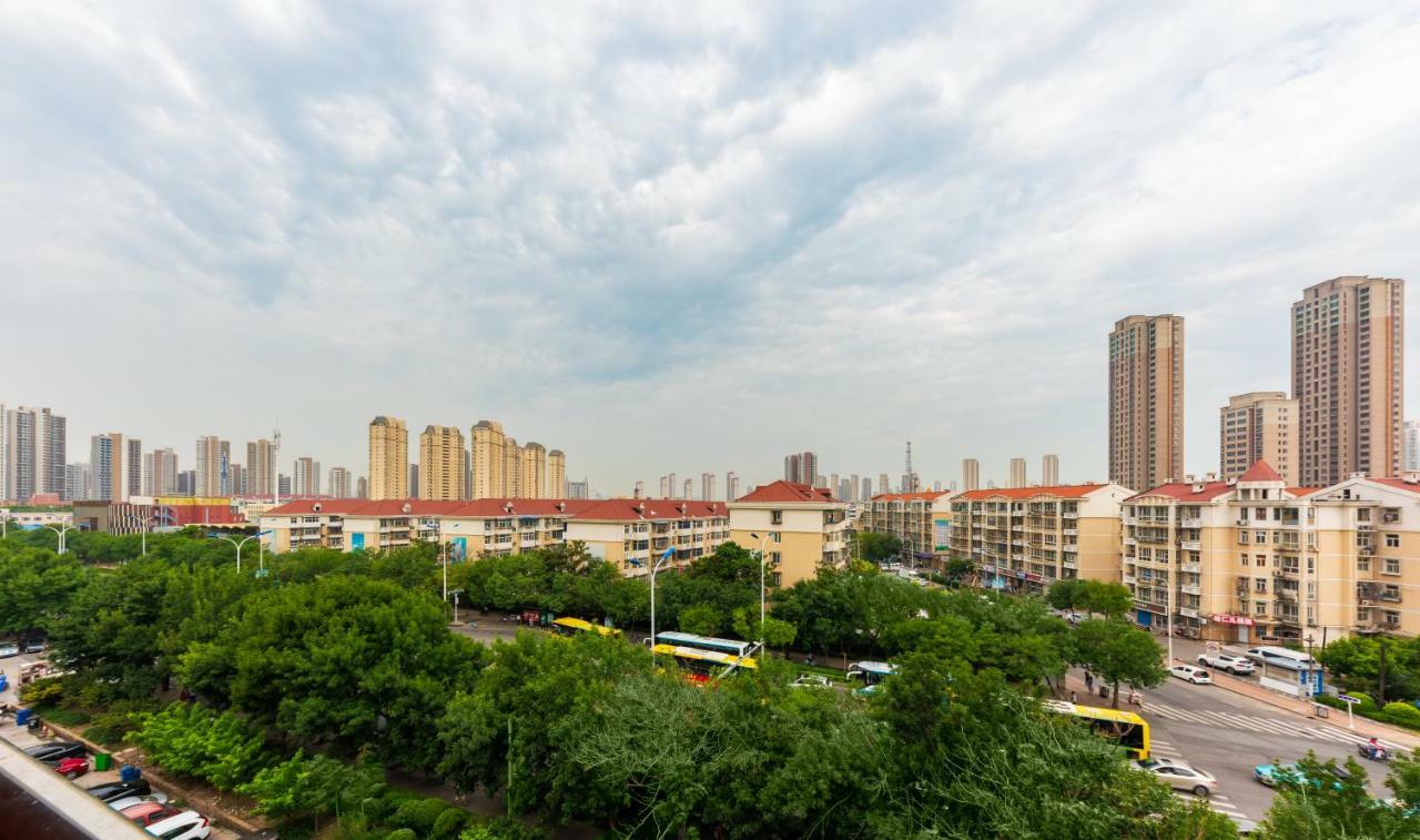 Nostalgia Hotel Near Tianjin Polar Ocean Word- Tianjin Fonte Joy World, 10 Minutes Drive Away From Tianjin Tanggu High-Speed Railway Station, Free Ice-Cream, Mineral Water, Snacks And Laundry Service, English Communication Well Exteriör bild